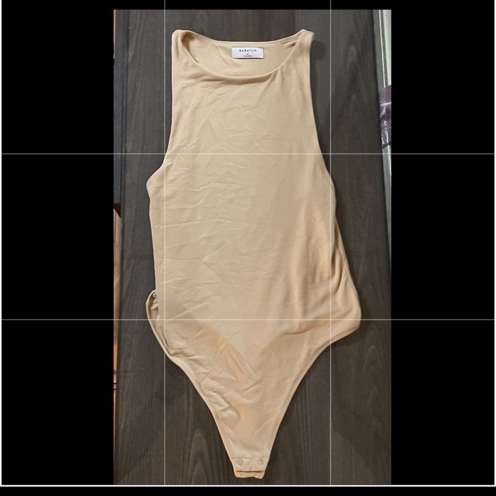 Babaton Contour '90s Bodysuit in Warm Sand Size Medium